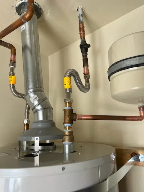 Water heater installation and plumbing repair in Leewood